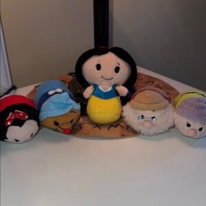 Disney Snow White and Friends Mini Plush Set - Yellow Blue Red Black